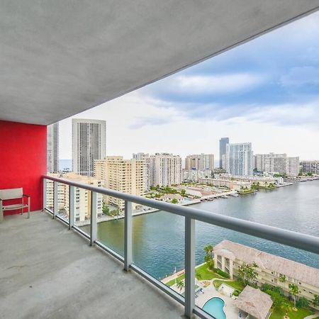 Cozy 1Br Condo Beachwalk Resort Hallandale Beach Exterior foto