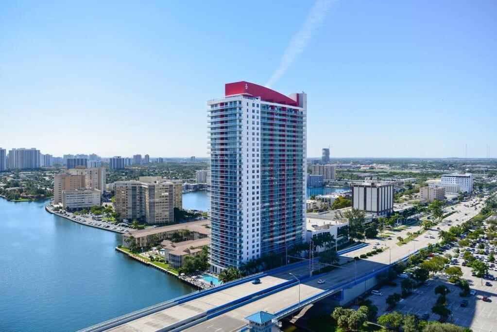 Cozy 1Br Condo Beachwalk Resort Hallandale Beach Exterior foto