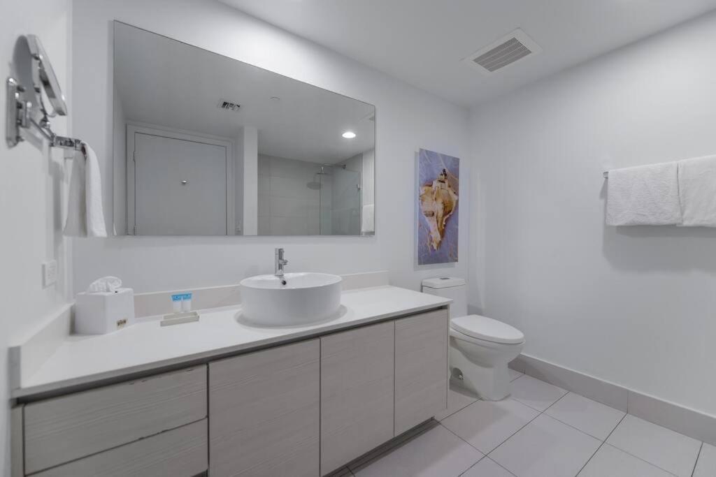 Cozy 1Br Condo Beachwalk Resort Hallandale Beach Exterior foto